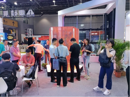 2023光亞展|專(zhuān)訪(fǎng)康碩展:打破LED顯示傳統(tǒng)審美觀念,推動(dòng)智慧文旅發(fā)展 2023光亞展|專(zhuān)訪(fǎng)康碩展:打破LED顯示傳統(tǒng)審美觀念,推動(dòng)智慧文旅發(fā)展