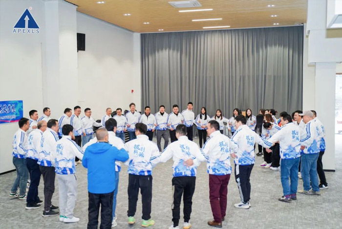 “披荊斬棘、乘風破浪”| 康碩展2023年度營銷中心及干部團建活動圓滿結束