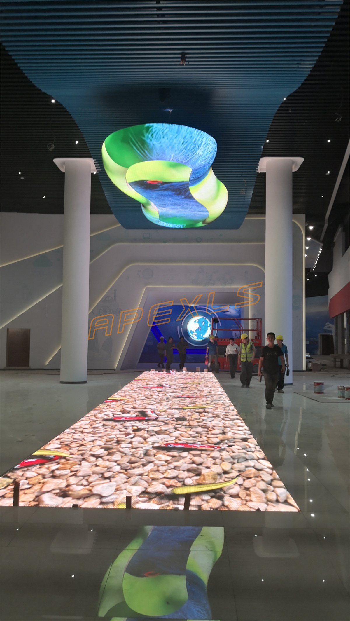 江蘇海門科技館P4創(chuàng)意LED云屏